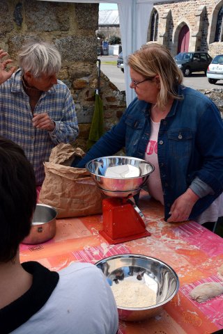 Les artistes ont la bêche : 5 avril 2016